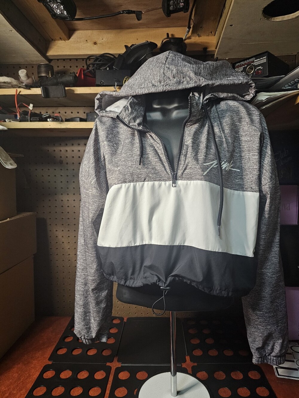Victoria's Secret 90s Pink cropped Windbreaker Size XS Black/gray/white